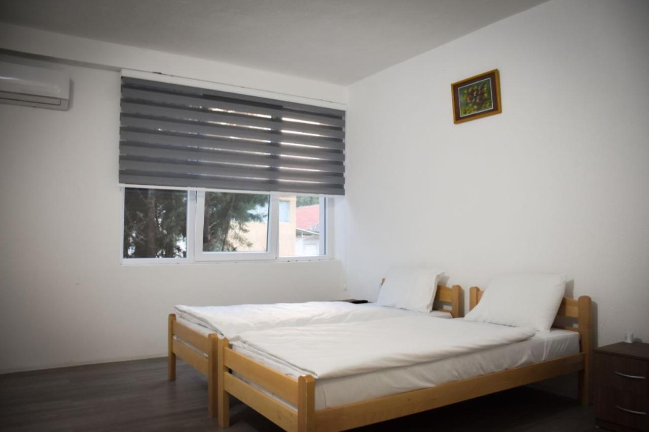 Vila Oska Vinica ภายนอก รูปภาพ