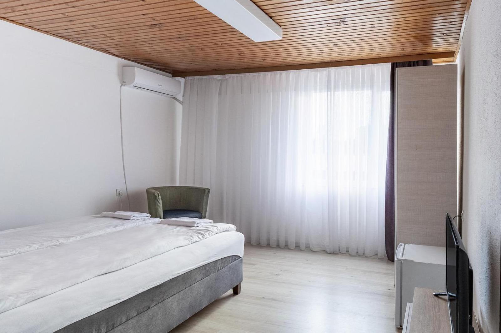 Vila Oska Vinica ภายนอก รูปภาพ